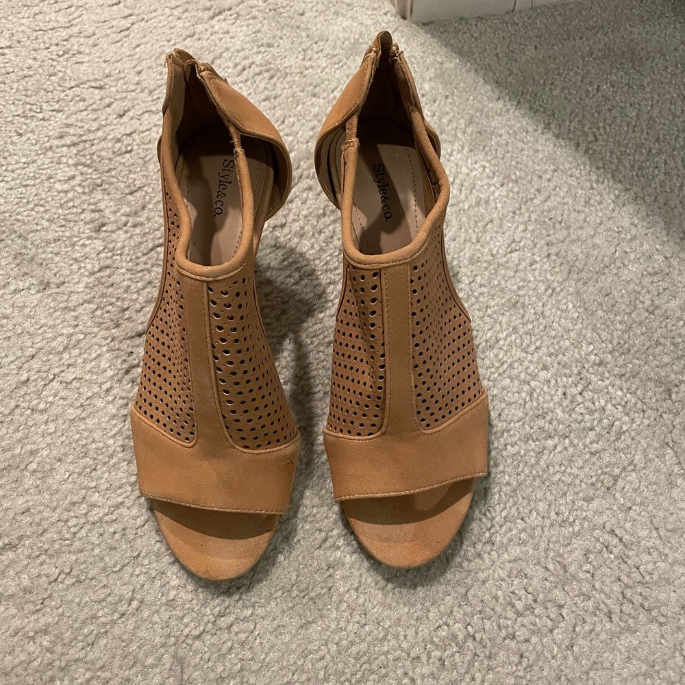 Style & Co ran high heels